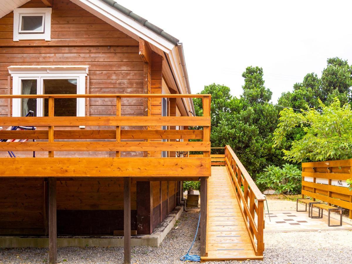石垣島コテージakeeesi365 Ishigaki  Exterior photo